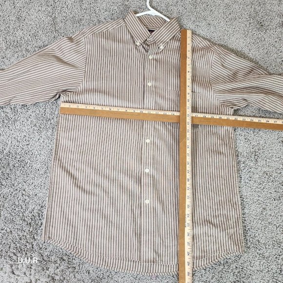 TravelSmart By Roundtree & Yorke Shirt Men's Medium‎ Long-Sleeve Brown Tan - Picture 8 of 12